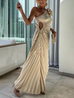 Romantic Night – Guilloche-Maxikleid mit hohler One-Shoulder-Konstruktion und Plissee 