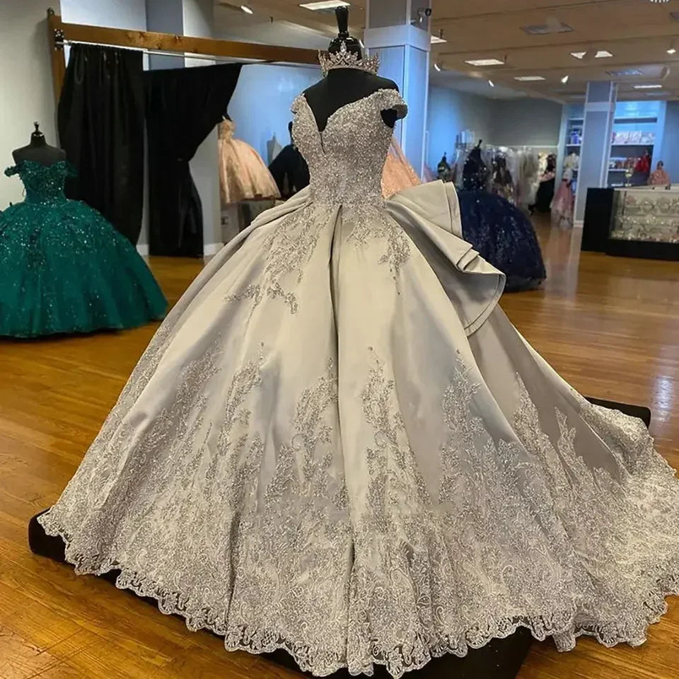Luxuriöses schulterfreies silbernes Quinceañera-Kleid, silbernes Ballkleid Y1157