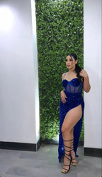 فساتين سهرة باللون الأزرق الملكي فاخرة براقة بحمالات رفيعة على شكل قلب قصة حورية البحر طويلة مع فتحة جانبية وتأثير وهمي Y4162