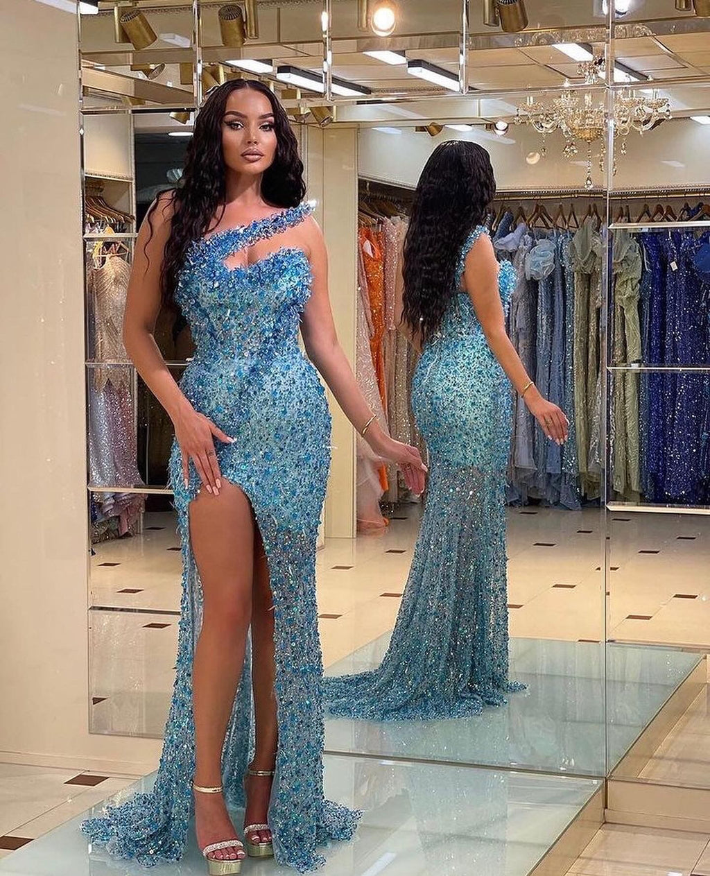 Abito da sera vintage a sirena con una spalla, perline lunghe e paillettes, con spacco