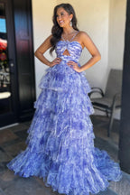 Vestido longo de baile com alças, decote em gota, folhos e camadas estampado