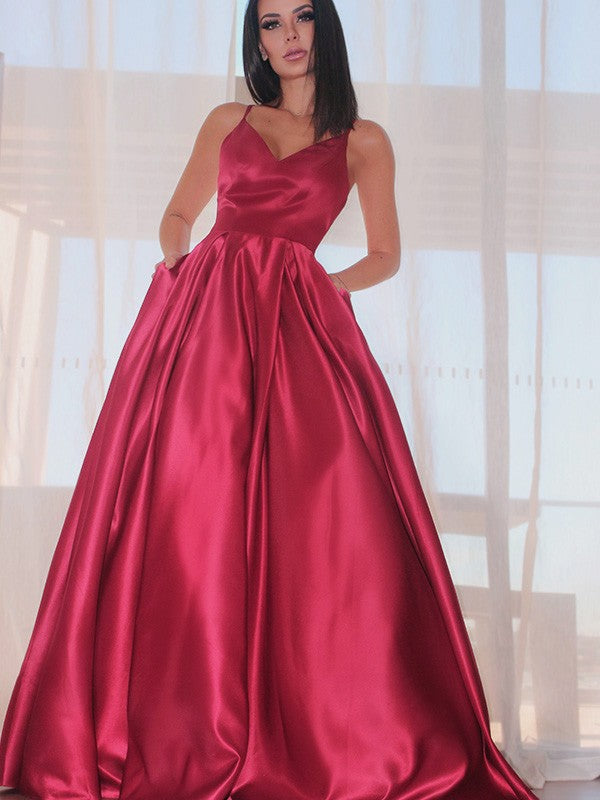 Langes rückenfreies A-Linien-Ballkleid aus Satin mit Spaghettiträgern und Taschen