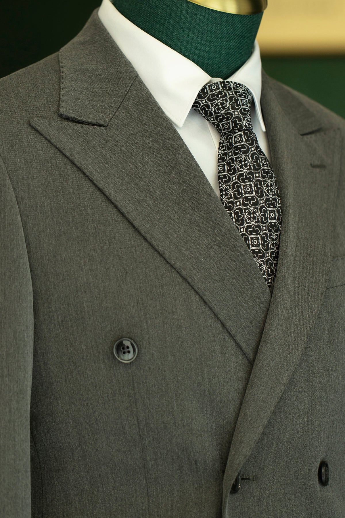 Charcoal Grey Wool Double Breasted 3 Piece Wedding Suit For Groom And Groomsmen
