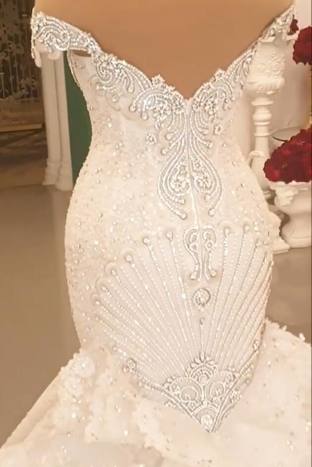 Elegant Floor Length Mermaid Wedding Dress Backless Off The Shoulder Crystals