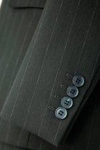 Abito in Lana a Doppio Petto con Righe di Gesso Grigio Carbone per Sposo Formale e Business