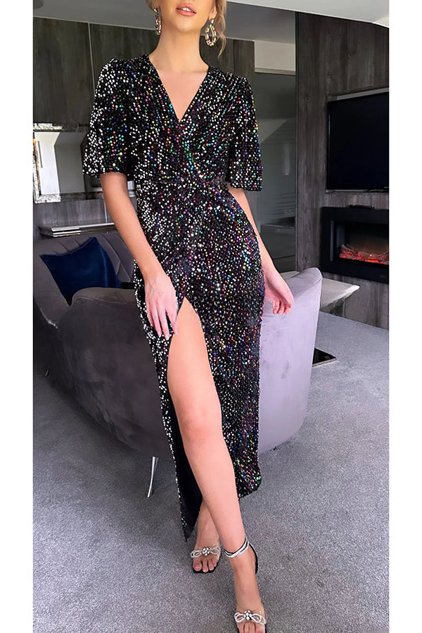 Vestido Maxi de Festa com Fendas e Mangas de Sino de Lantejoulas que Brilham a Noite Toda