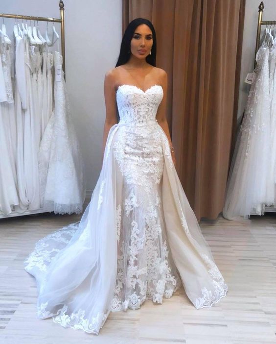 Classic A Line Tulle Floor Length Sweetheart Wedding Dress With Applique Lace