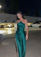 Vestido de noche verde sin mangas y con abertura Y5254
