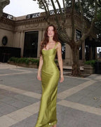 Vestido de Festa Verde Longo com Alças Elegantes e Justas Y8018