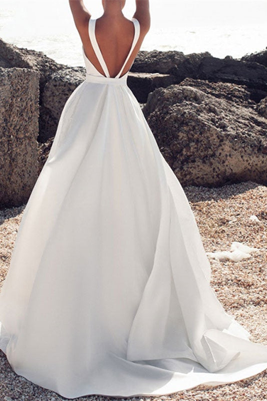 White Sleeveless Wedding Dress With Timeless Elegance And Modern Sophistication