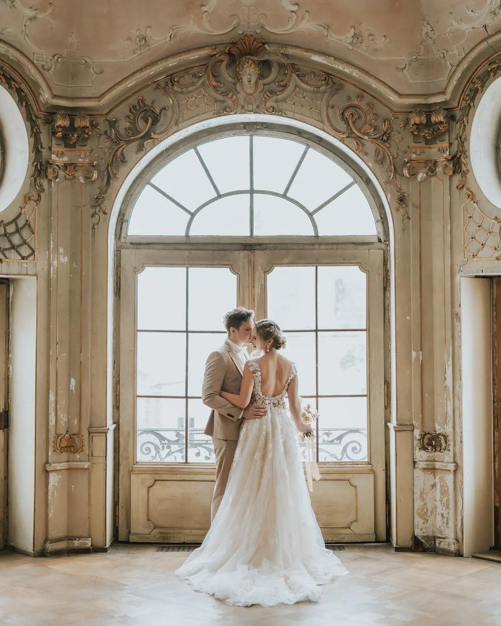 Chic Boho A Line Tulle Long Wedding Dress With Lace Appliques
