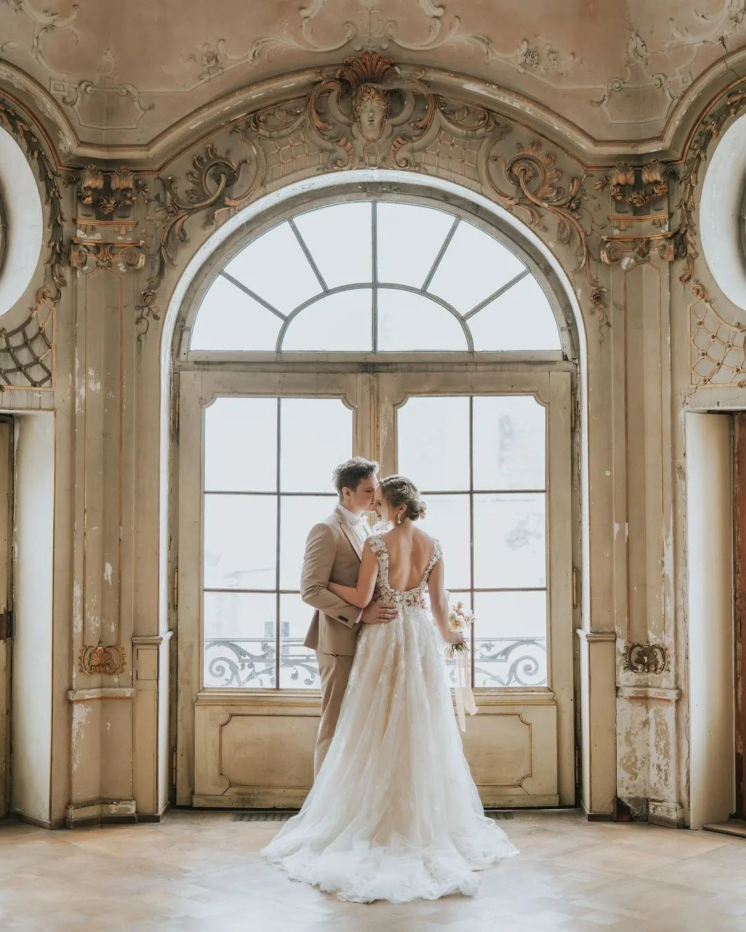 Chic Boho A Line Tulle Long Wedding Dress With Lace Appliques