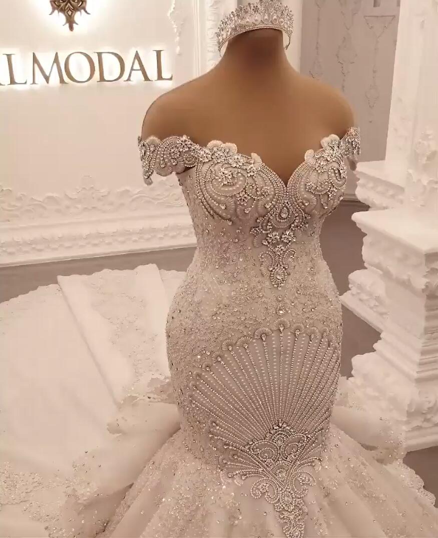 Elegant Floor Length Mermaid Wedding Dress Backless Off The Shoulder Crystals