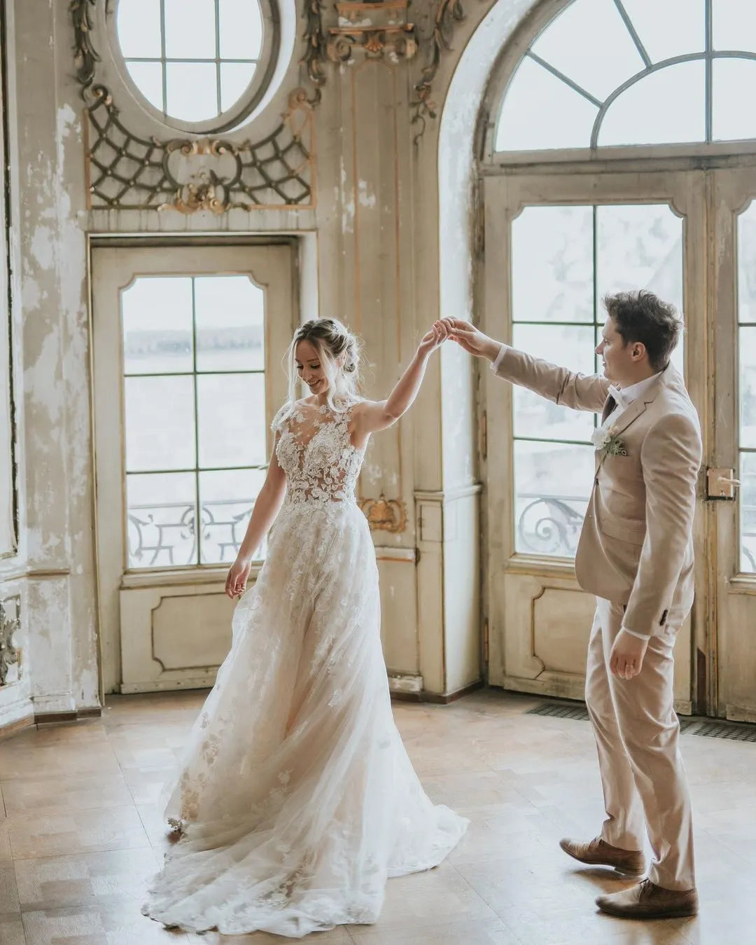 Chic Boho A Line Tulle Long Wedding Dress With Lace Appliques