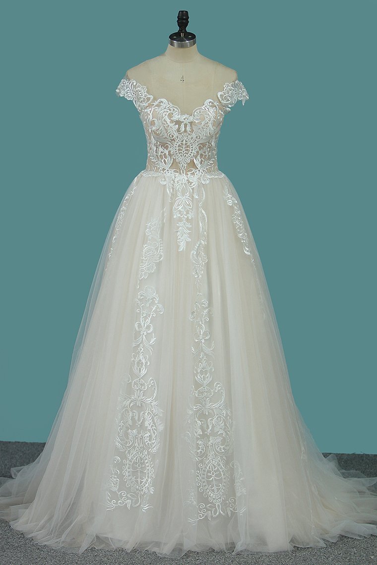 Romantic Ruffles A Line Lace Wedding Dress Bateau Neckline With Tulle Appliques