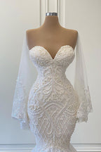 Chic Sweetheart Mermaid Strapless Lace Wedding Dress With Pearl Beading