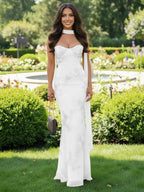 Vestido de baile longo bordado floral com espartilho sereia com alças finas
