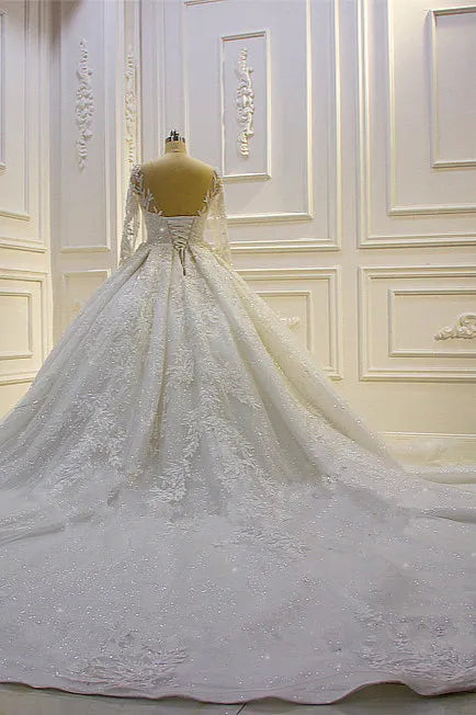 Chic Beading Lace Appliques Ball Gown Wedding Dress With Church Train Sleeves