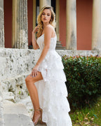 Weißes, schulterfreies Ballkleid im Prinzessinnen-Stil in A-Linie mit Korsett und Spitzenrüschen