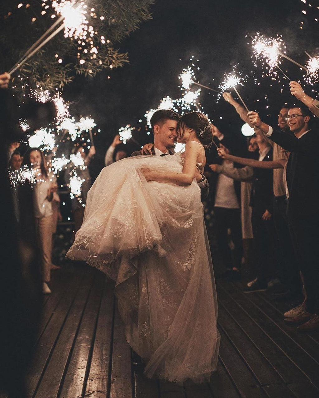 Romantic Long Tulle Lace Wedding Dress with Spaghetti Straps A Line V Neck