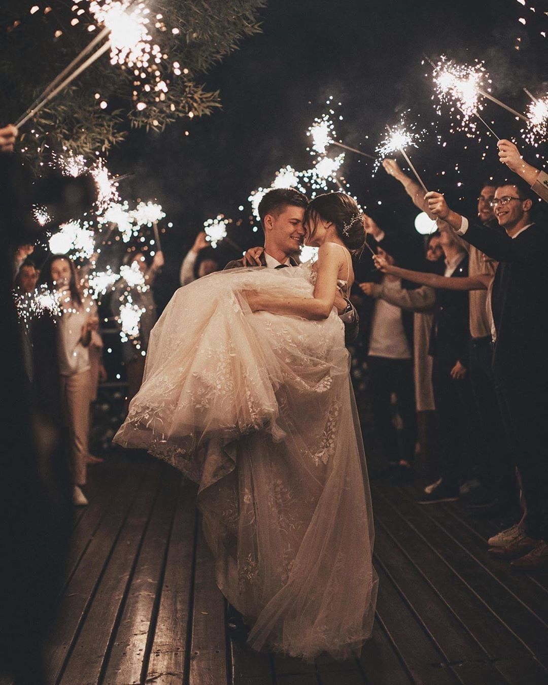Romantic Long Tulle Lace Wedding Dress with Spaghetti Straps A Line V Neck