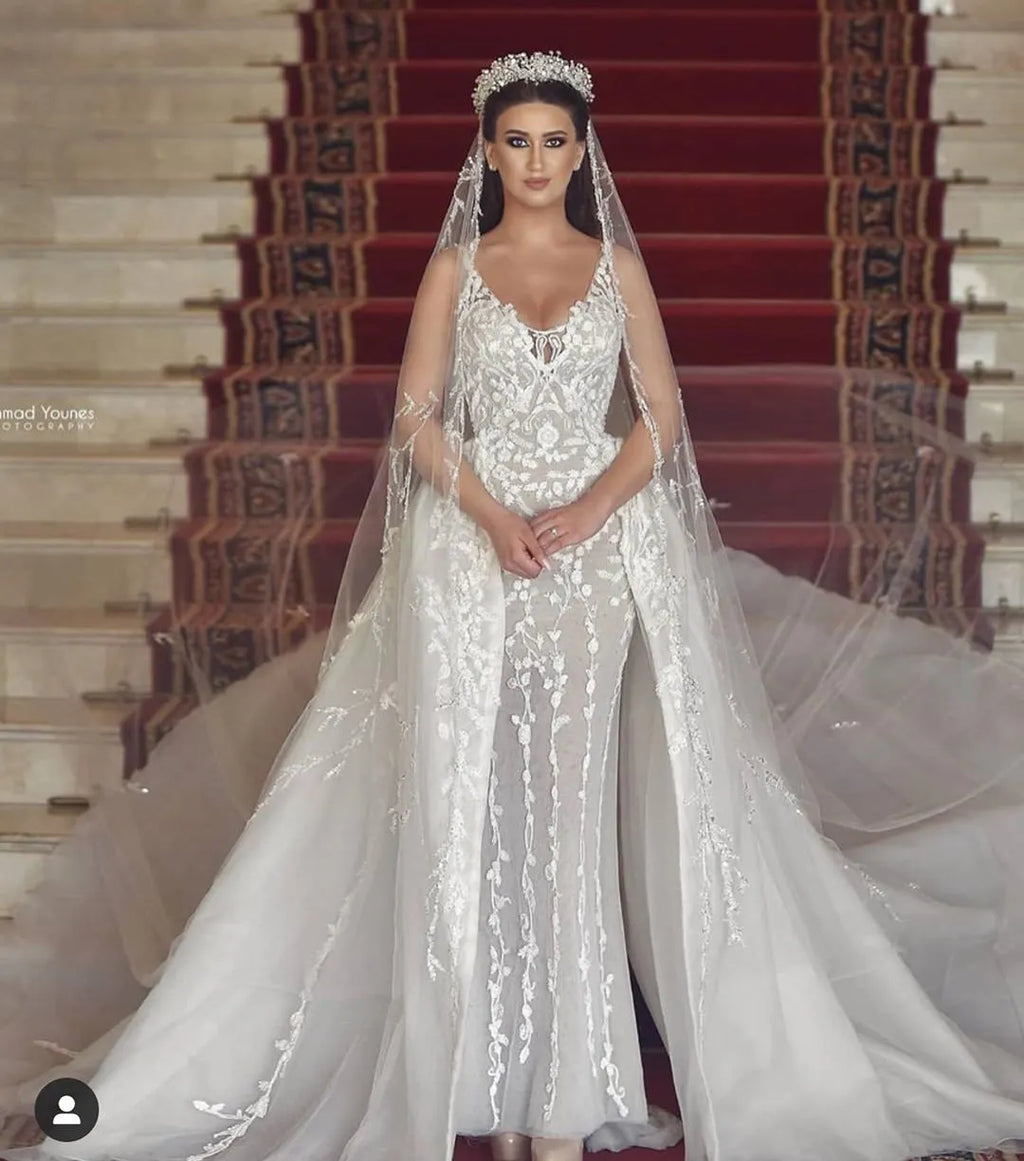 Chic Lace Long Mermaid V Neck Tulle Wedding Dress With Detachable Train