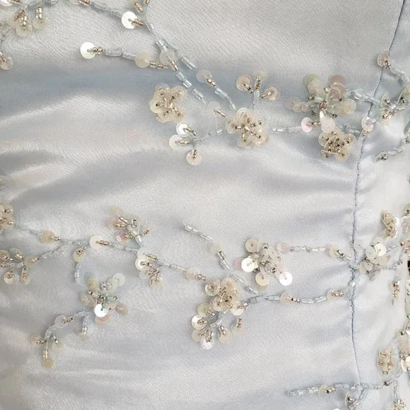 Vestido de baile elegante azul gelo com lantejoulas e contas, vestido de baile em linha A com camadas de tule Y7931