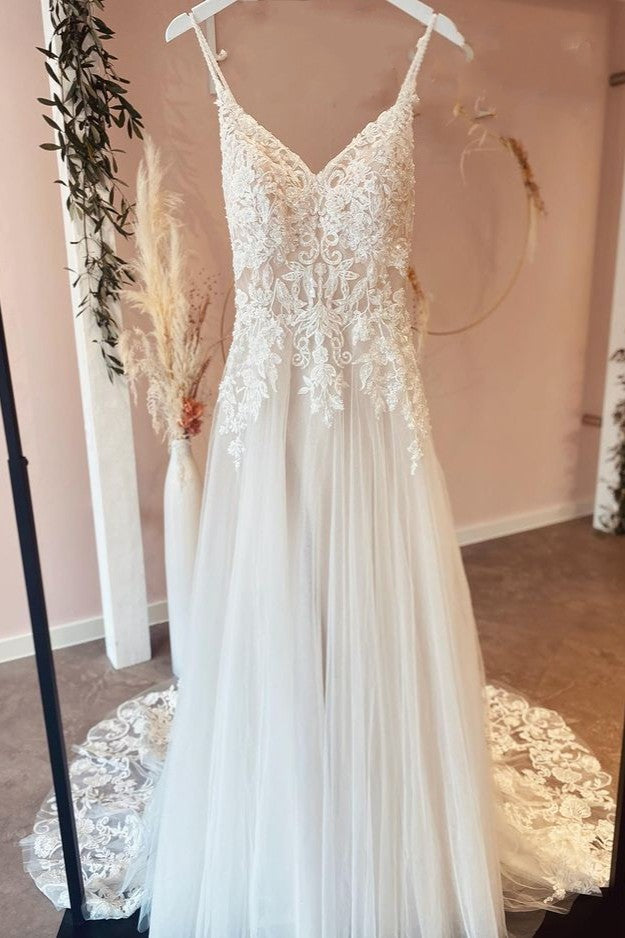 Modern Long A Line Backless Tulle Wedding Dress With Appliques Lace