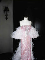 Vestido de noche sirena sin tirantes con lentejuelas y plumas rosa hada con abertura para baile de graduación Y8660