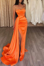 Robe de bal orange longue sirène bustier à volants avec fente