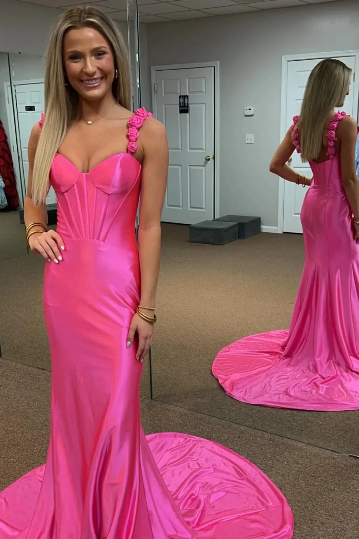 Persephone | Vestido largo de fiesta sirena de satén con tirantes florales rosa intenso