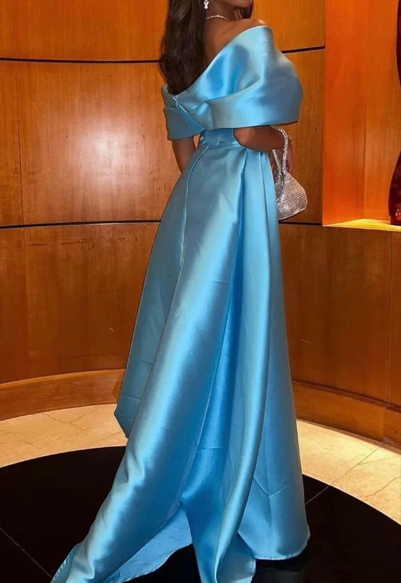 Vestido de Festa Azul de Cetim com Ombros Descobertos Y4026