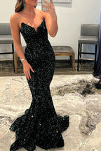Robe longue de bal sirène à dos ouvert et col en V ornée de paillettes