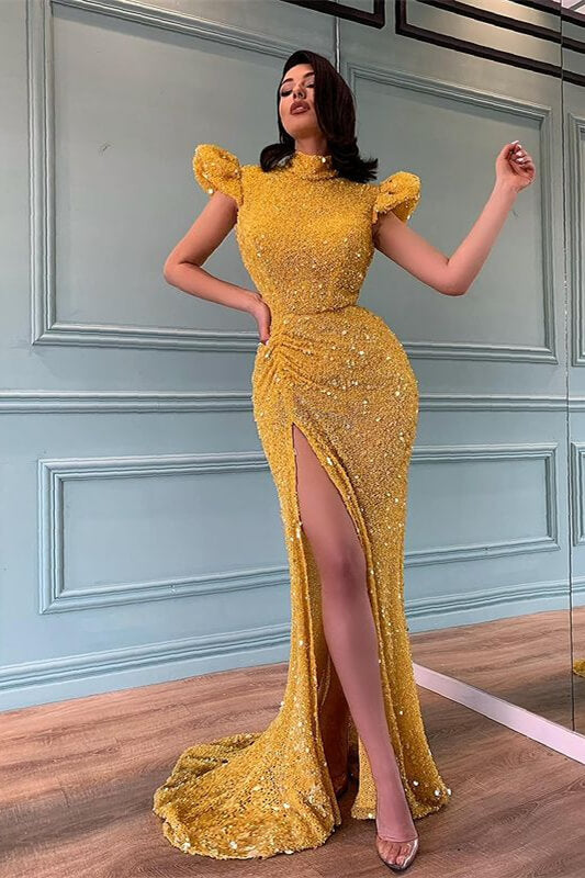 Vestido de Baile Sereia com Lantejoulas Longo, Gola Alta e Contas, com Fenda