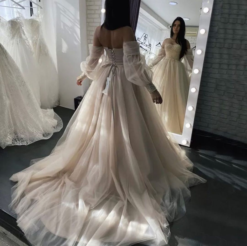 Romantic Lace Long Sleeve Backless Appliques Wedding Dress With Crystal Tulle