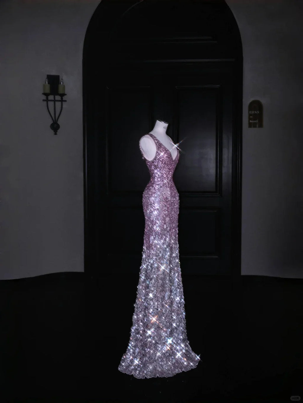 Hermoso vestido largo de fiesta rosa con escote en V y lentejuelas Y8688