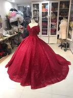 Luxuriöses schulterfreies rotes glitzerndes Perlenballkleid Süßes 16 Kleid Y1275