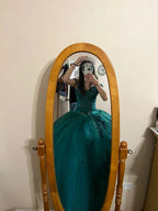 Vestido de Baile Verde Esmeralda com Ombros Descobertos, Vestido Doce 16, Vestido para Festa de 18 Anos Y6499