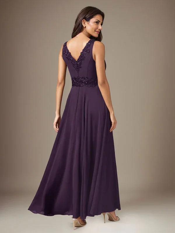 Abito a linea A in chiffon con paillettes color prugna