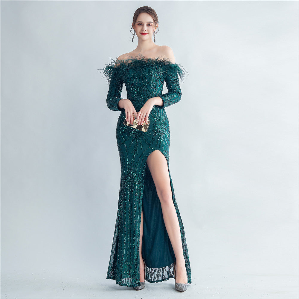 Schulterfreies Abendkleid mit Fischschwanz und Pailletten aus hochdichtem Straußenhaar 