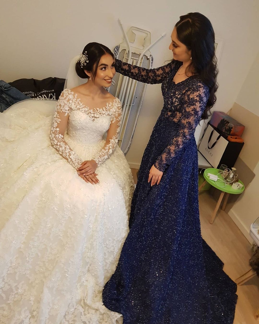Glamorous Long Sleeve Lace Princess Wedding Dress For Brides