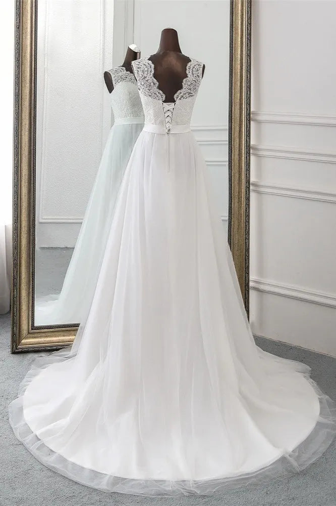Classic Tulle A Line Jewel Wedding Dress with Appliques Lace