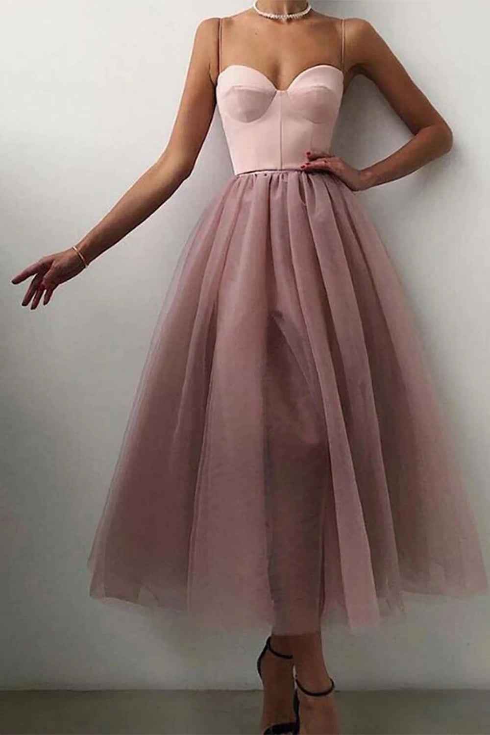 Elegant Black Tulle A Line Spaghetti Strap Midi Prom Dress With Built In Bra And Zipper Back For Evening Formal Parties