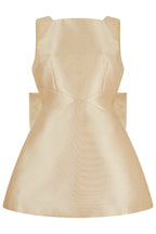 Robe courte ultime Muse en satin avec détail de nœud papillon surdimensionné et encolure carrée
