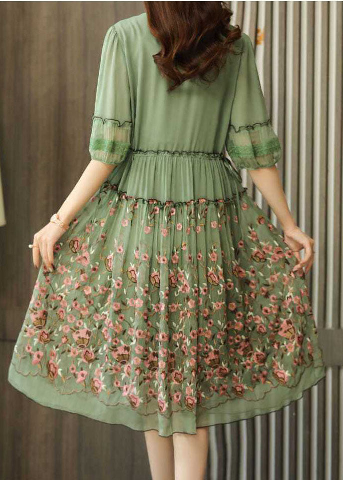 Vestido largo de gasa verde con volantes bordados de verano 