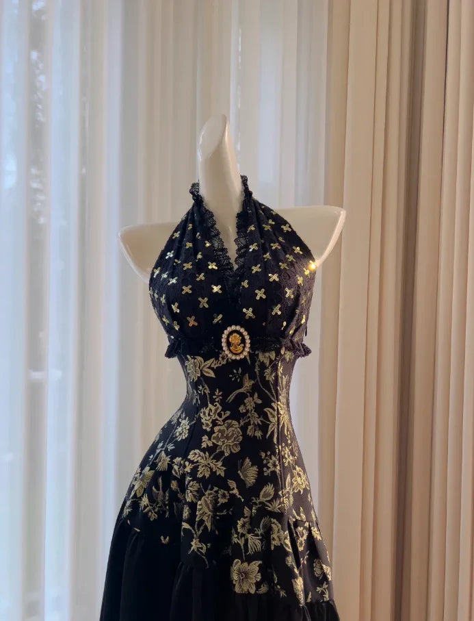 Vestido de noite longo elegante preto com alças ao pescoço, cetim estampado, flores e lantejoulas, corte evasê, vestido de baile Y8568