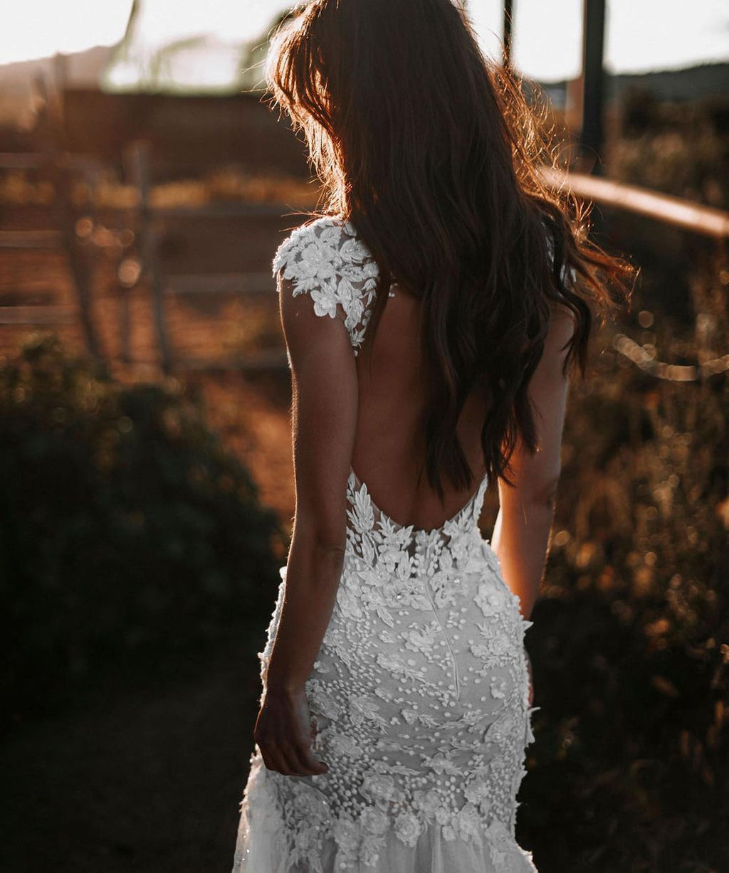 Bmbridal V-Neck Mermaid Wedding Dress With Appliques And Beading Chapel Train