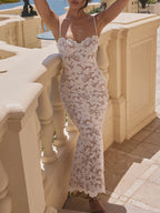 Abito Midi in Pizzo Trasparente con Scollo a Triangolo, Elegante e Sensuale