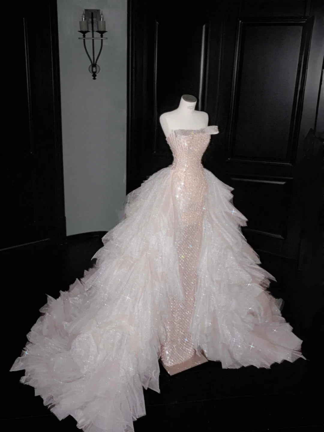 Hermoso vestido largo de fiesta y noche con lentejuelas y cuentas de tul champán ajustado Y8658