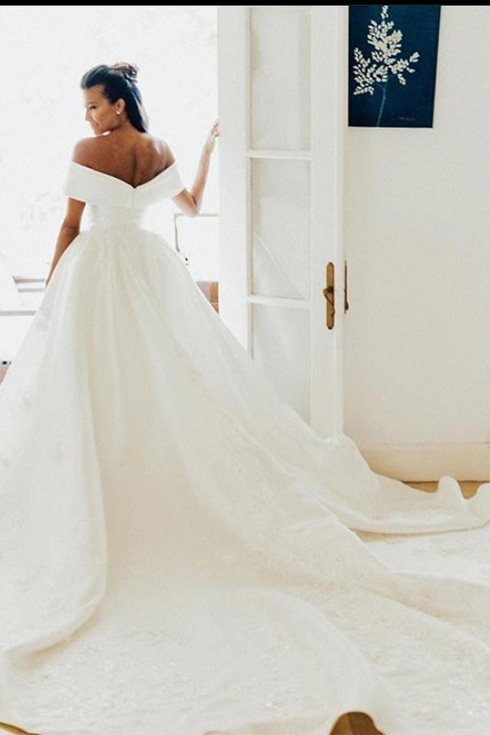 Chic White Off The Shoulder Ball Gown Wedding Dress With Lace